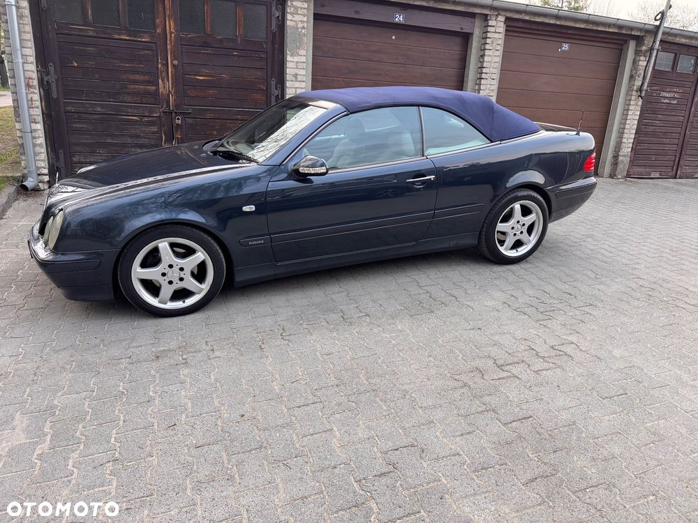 Mercedes-Benz CLK - 26