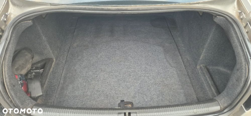 Audi A4 Limousine - 14