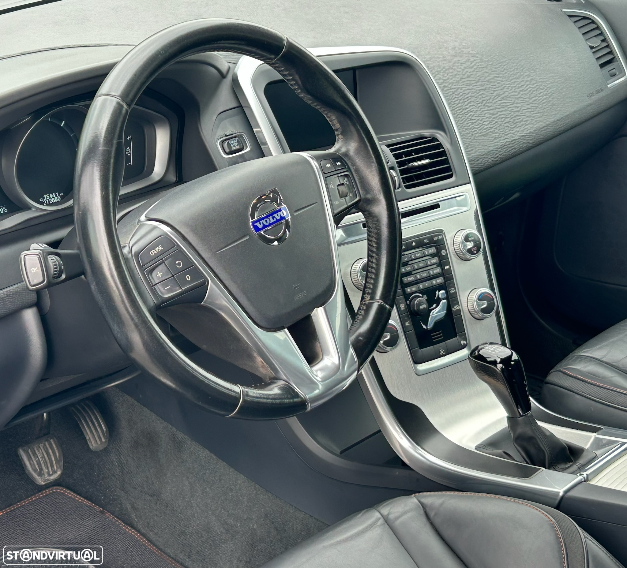 Volvo XC 60 2.0 D4 VOR - 16