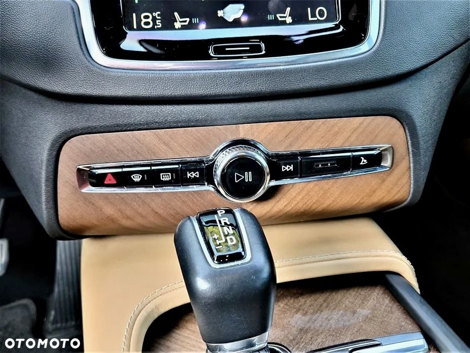Volvo XC 90 - 15