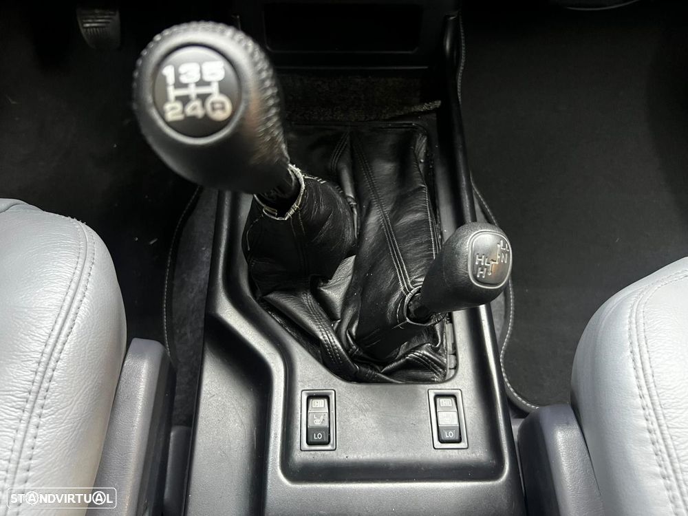 Toyota Land Cruiser 3.0 TD Pack 2 - 28