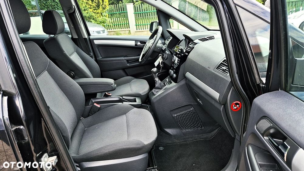 Opel Zafira 1.8 Cosmo EU5 - 36