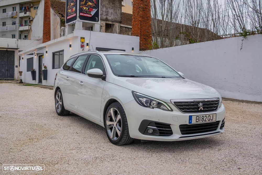 Peugeot 308 SW BlueHDi 130 EAT6 Stop & Start Allure Business-Pack - 17