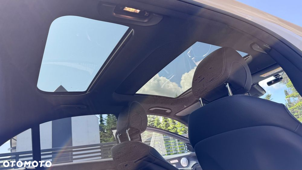 Mercedes-Benz Klasa E 220 d 4-Matic 9G-TRONIC - 11
