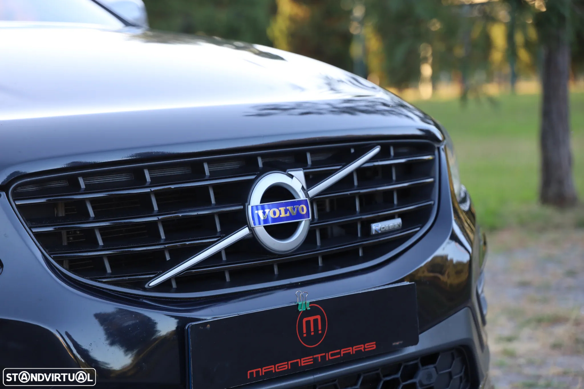 Volvo XC 60 2.0 D4 R-Design Geartronic - 40