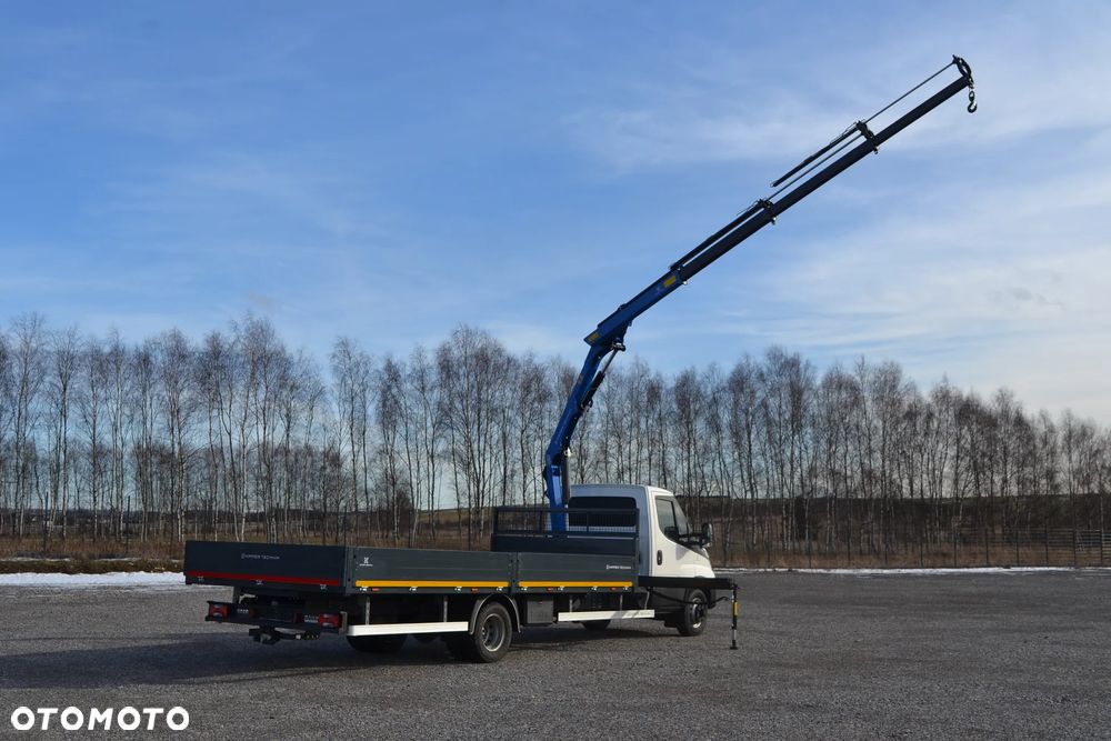 Iveco Daily 72C18 70C18 Skrzynia ładunkowa 5,6m + żuraw DN 6.0 S3 Sterowanie radiowe SCANRECO HDS Fassi Palfinger Hiab HMF HC - 6