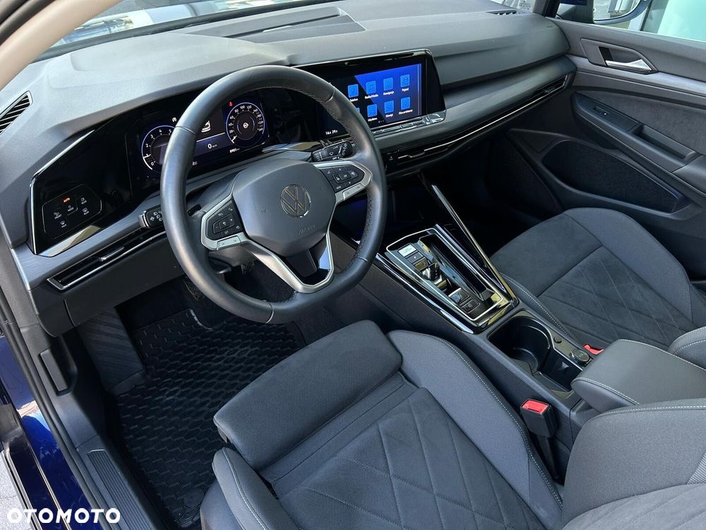 Volkswagen Golf Variant - 8