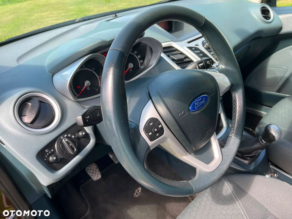 Ford Fiesta 1.25 Titanium - 23