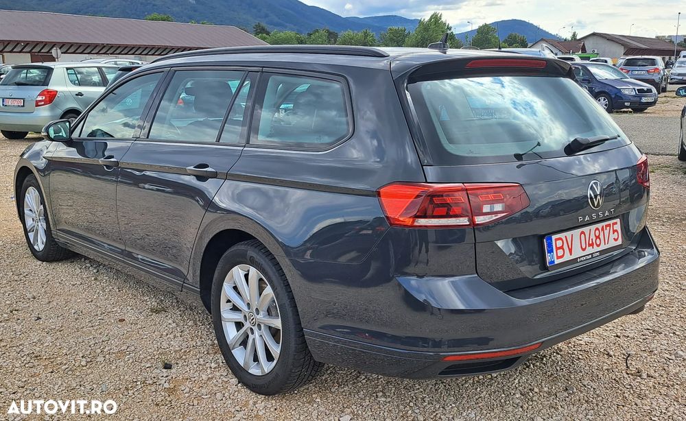Volkswagen Passat Variant 2.0 TDI DSG Business - 9