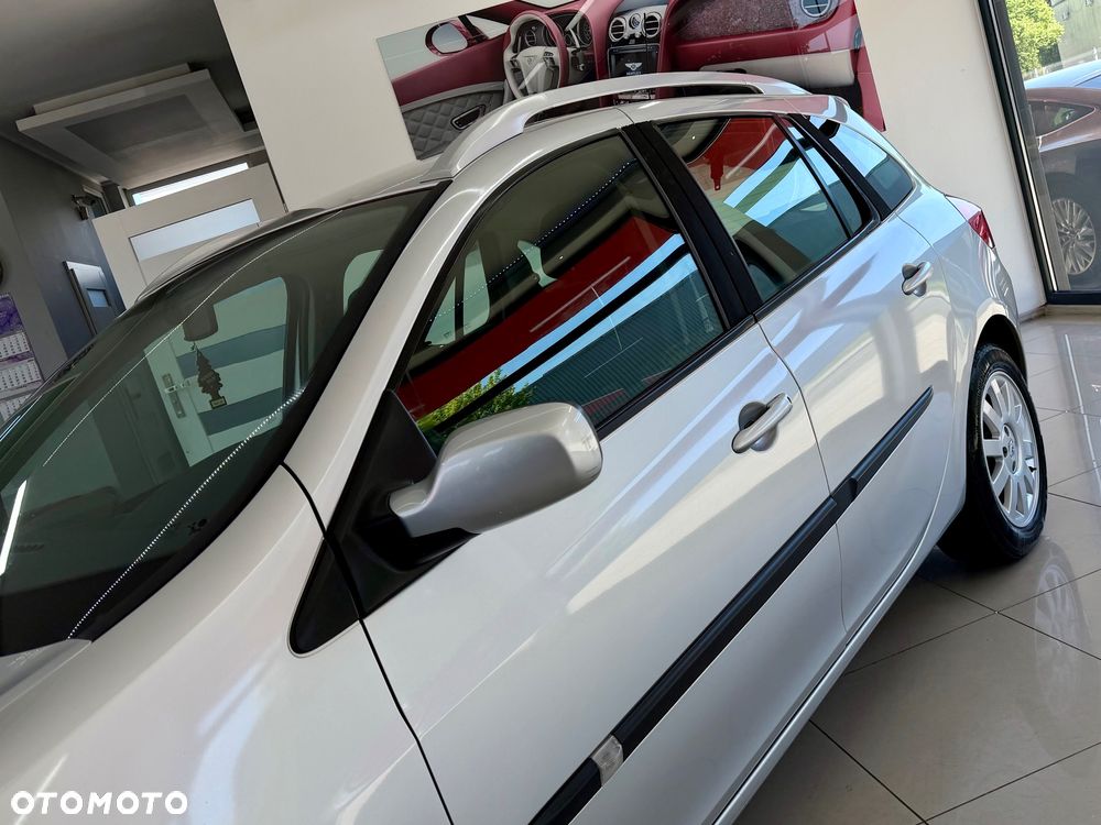 Renault Clio - 17