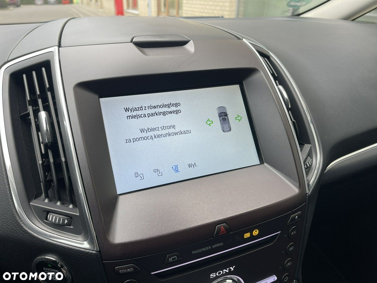 Ford S-Max - 39