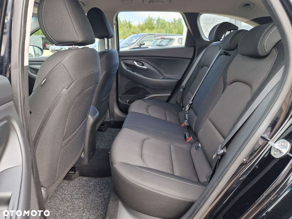Hyundai i30 i30cw 1.6 CRDi Automatik Style - 8