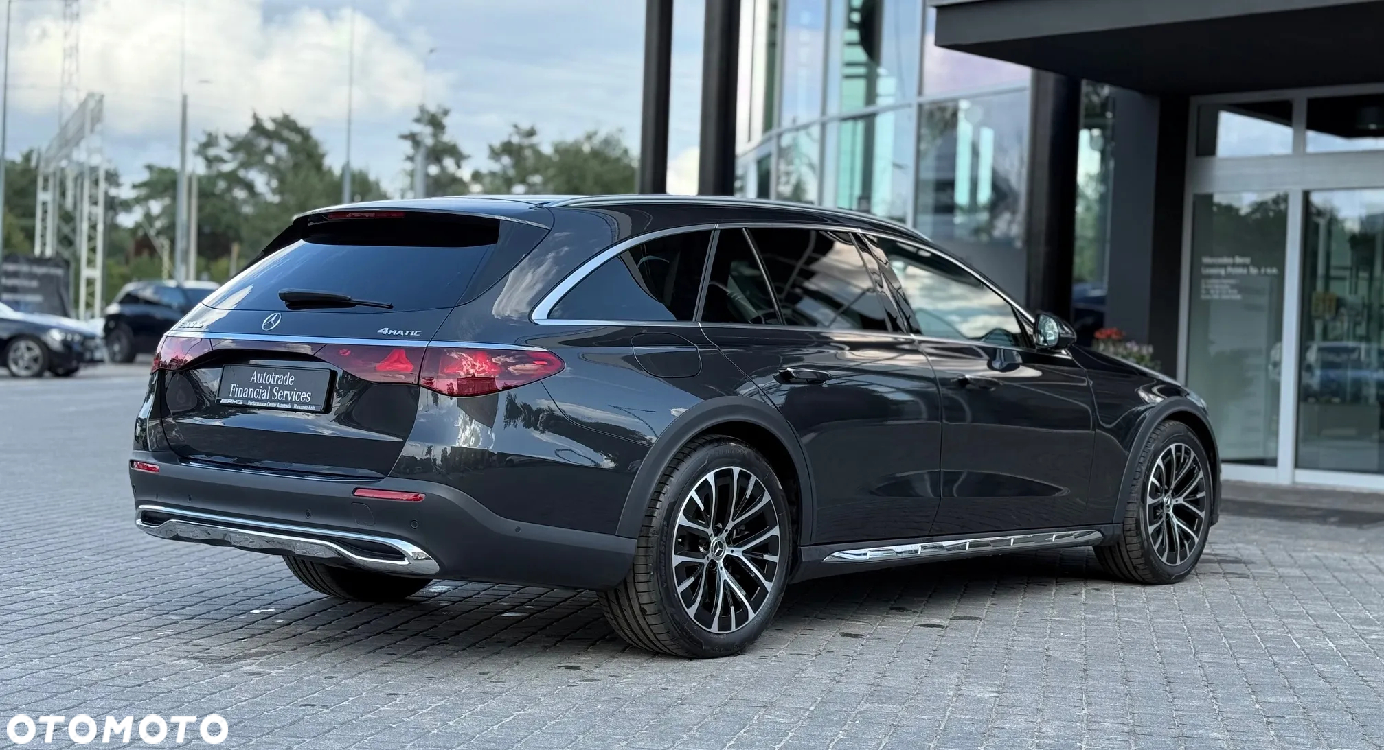 Mercedes-Benz Klasa E 300 de PHEV 4-Matic All-Terrain Avantgarde 9G-Tronic - 6