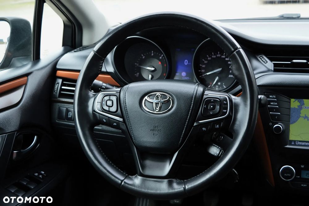 Toyota Avensis 2.0 D-4D Premium - 23