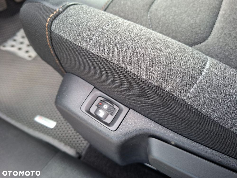 Citroën C3 1.2 PureTech Shine - 31