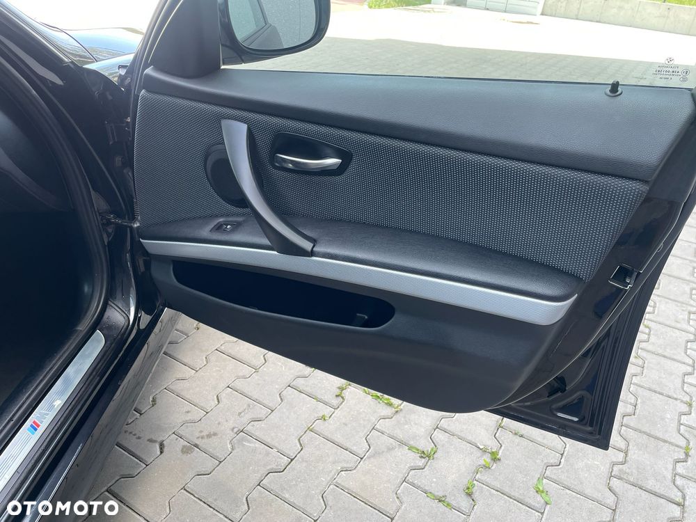 BMW Seria 3 318i Edition Sport - 18