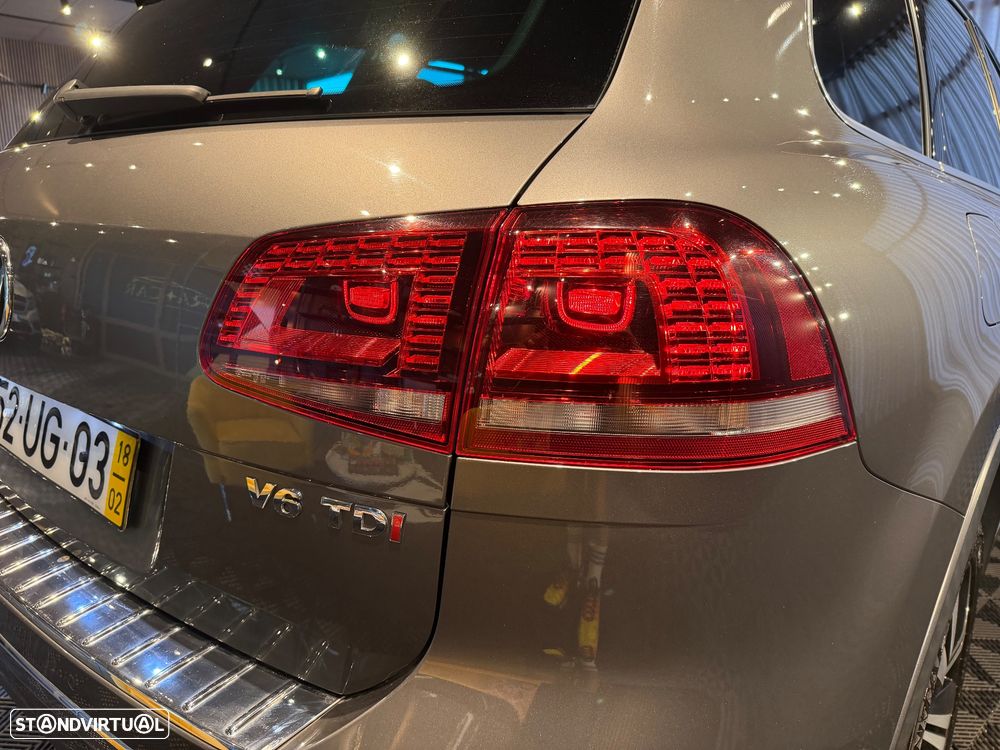 VW Touareg 3.0 TDI V6 Executive Edition - 14