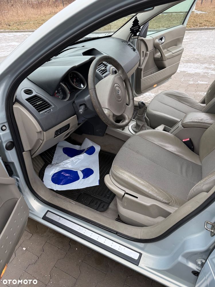 Renault Megane 1.6 Confort Privilege - 17