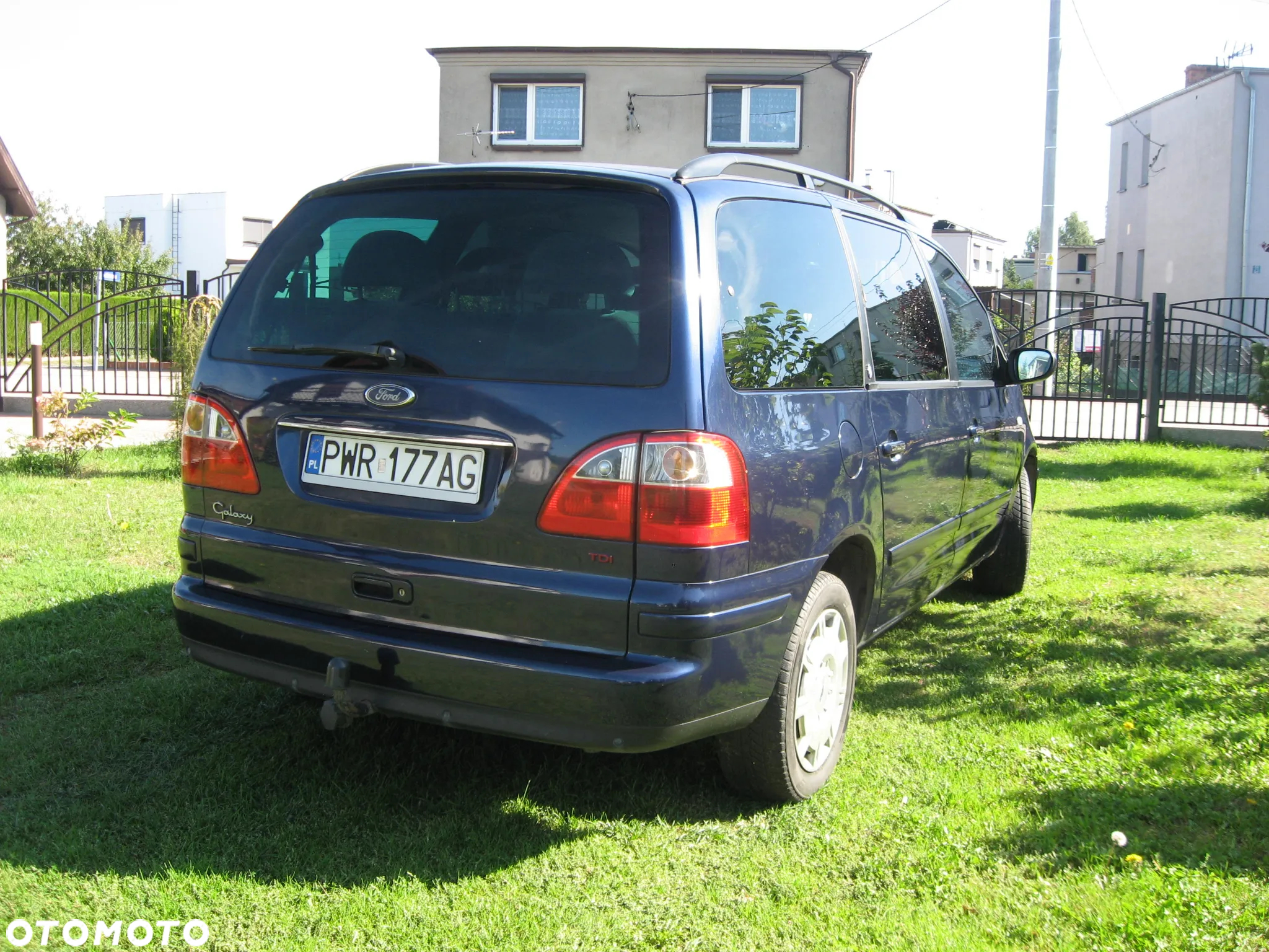 Ford Galaxy 1.9 TDI Ghia X - 3