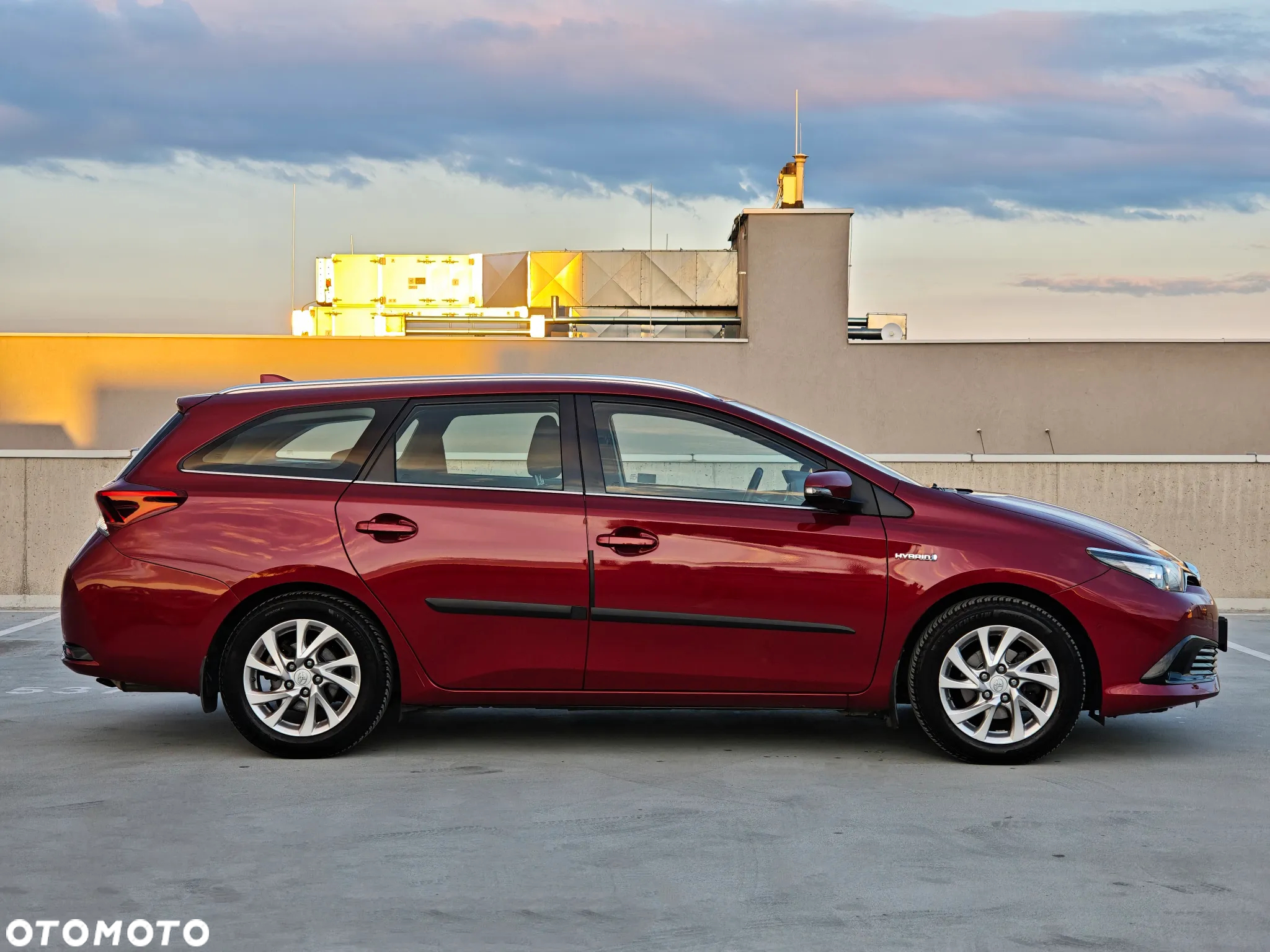Toyota Auris Hybrid 135 Comfort - 2