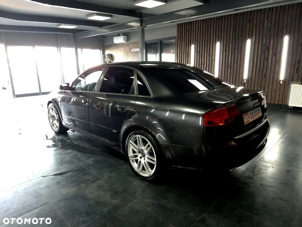 Audi A4 Limousine - 7
