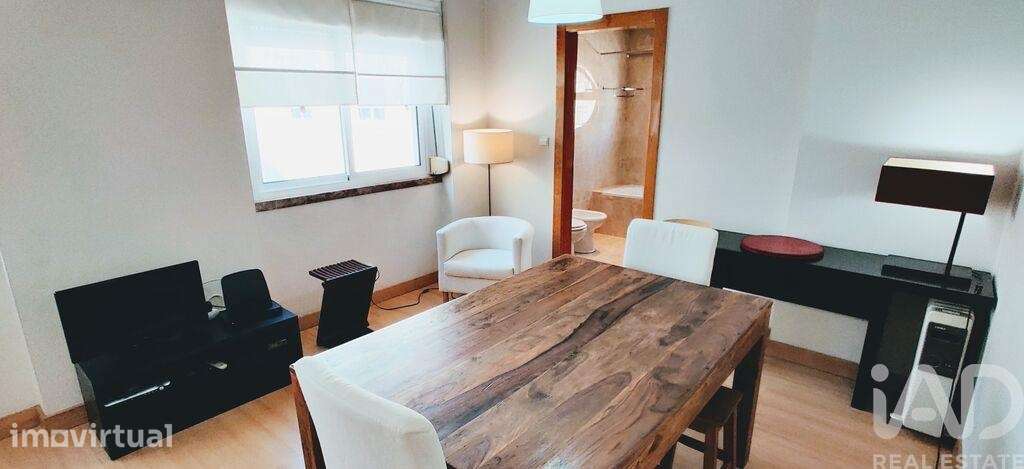 Apartamento T1 em Santo António - Grande imagem: 3/31