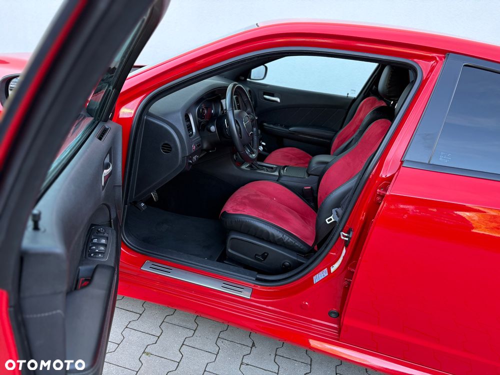 Dodge Charger 5.7 R/T - 16