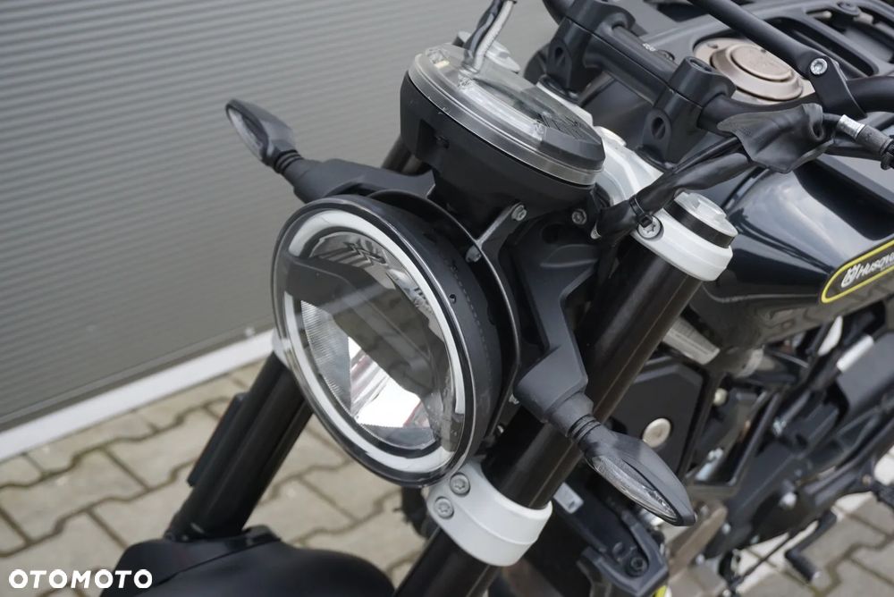 Husqvarna Svartpilen - 18