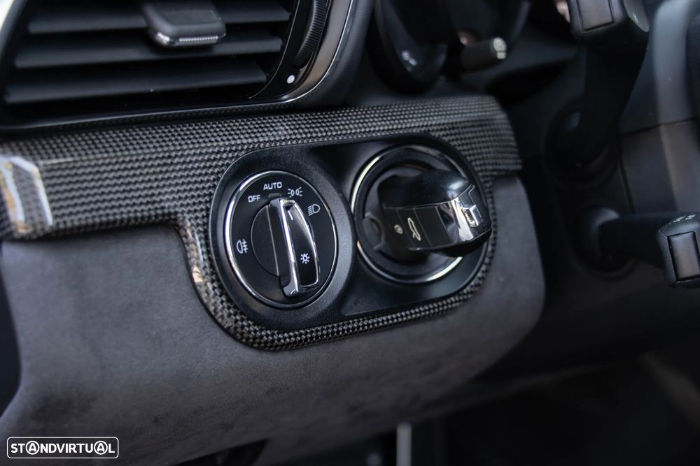 Porsche 911 (991) Carrera 4 GTS PDK - 46