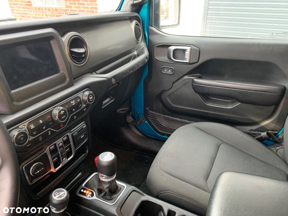 Jeep Wrangler - 15