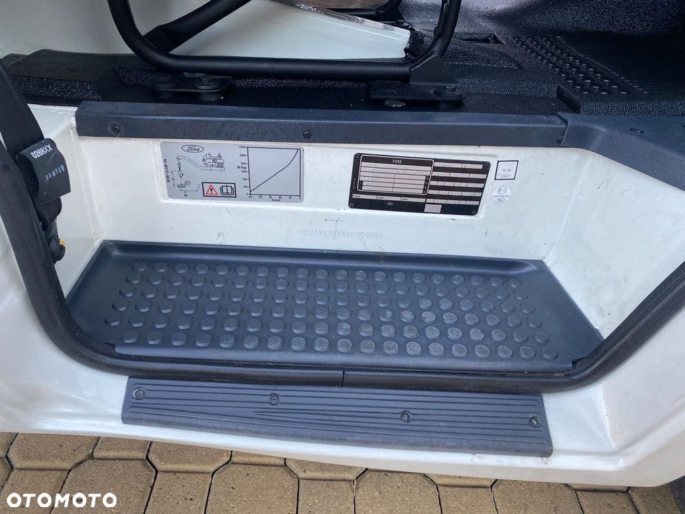 Ford TRANSIT 2,5 D Pompa na linkę, bezwypadkowy - 27