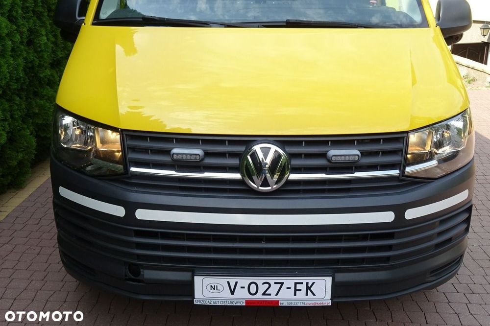 Volkswagen Transporter 2.0 TDI manual furgon serwisówka Sprowadzony - 28