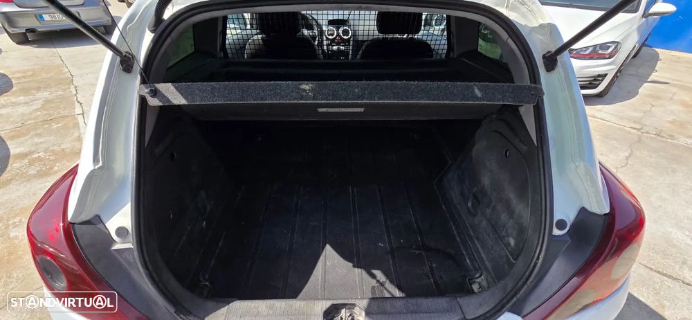 Opel Corsa Van - 8