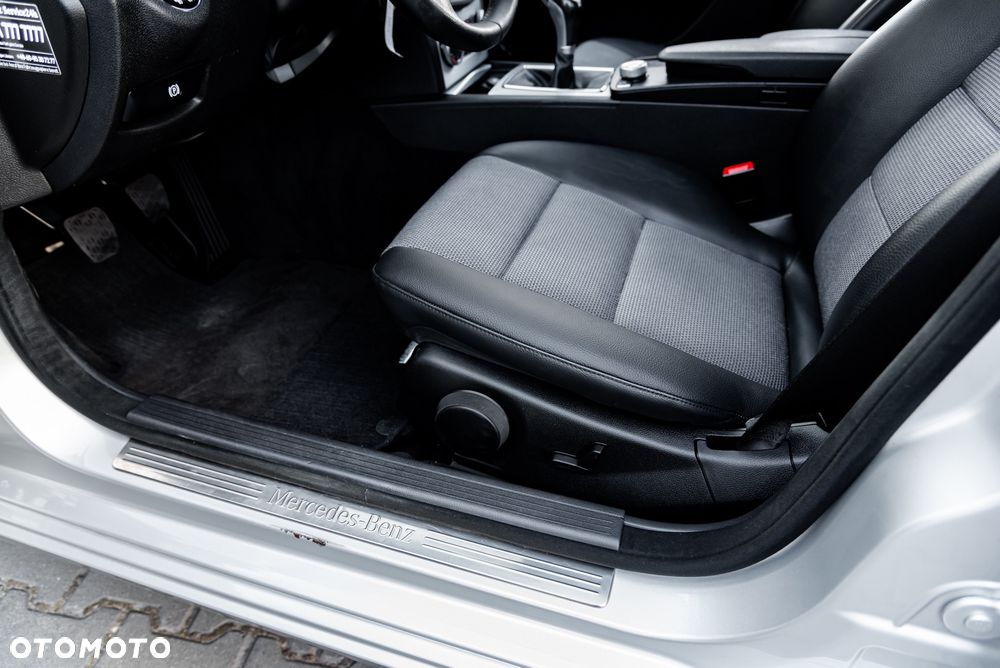 Mercedes-Benz Klasa C 180 Kompressor Avantgarde - 17