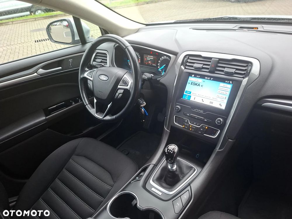 Ford Mondeo 1.5 EcoBoost Trend - 32
