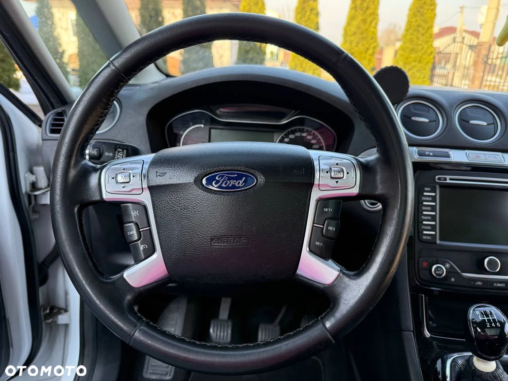 Ford S-Max 2.0 TDCi DPF Titanium X - 13