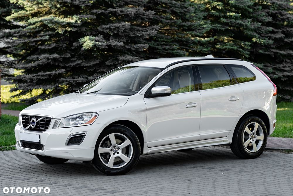 Volvo XC 60 D5 AWD Geartronic Momentum - 3