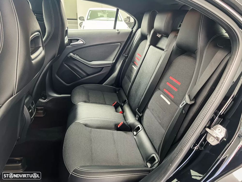 Mercedes-Benz A 180 d AMG Line - 10