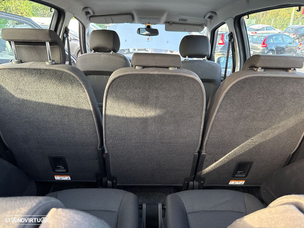 Ford S-Max 1.8 TDCi Titanium 7L - 26