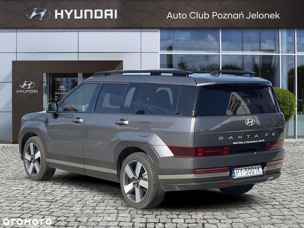 Hyundai Santa Fe - 3