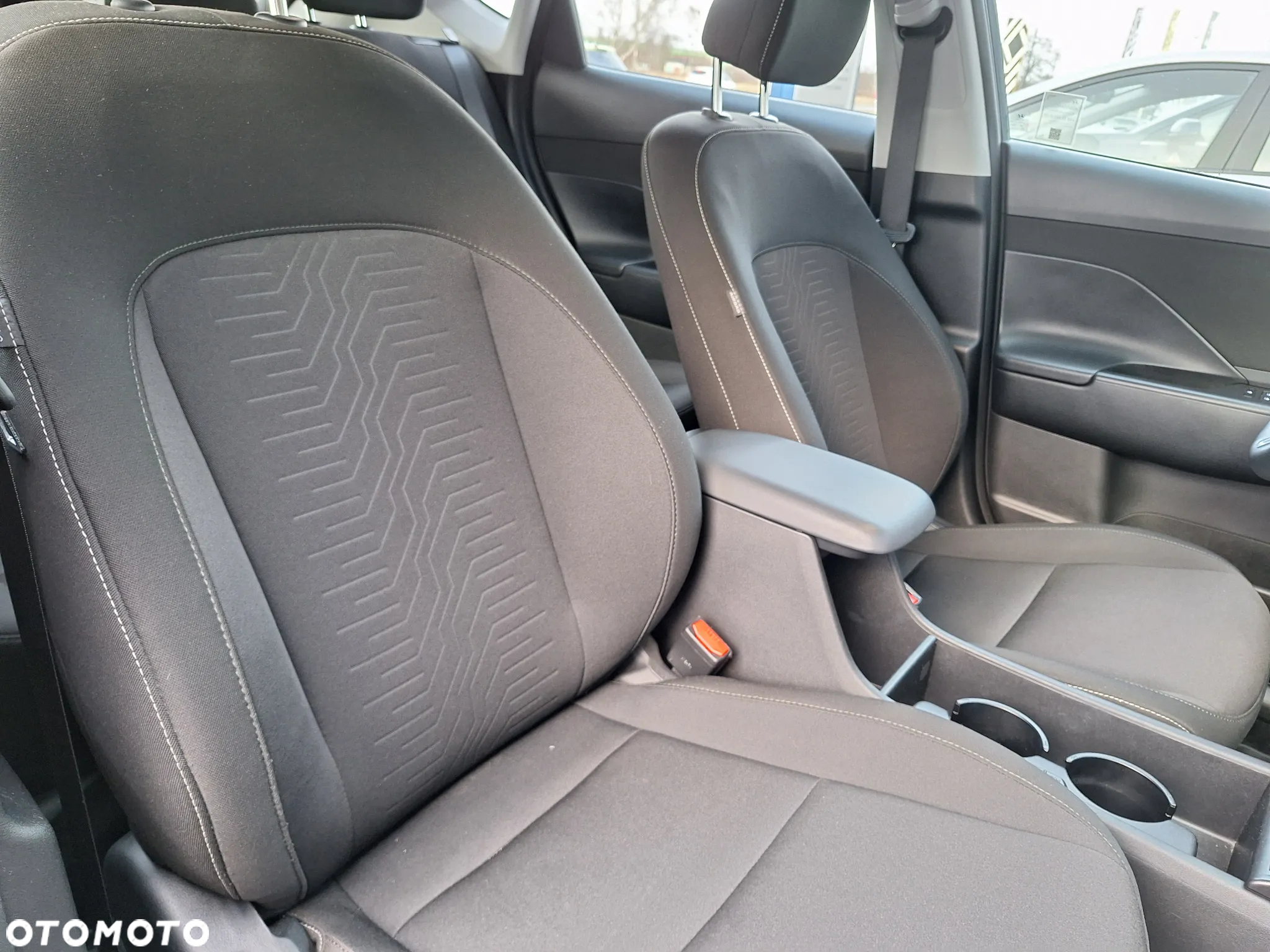 Hyundai Kona - 27
