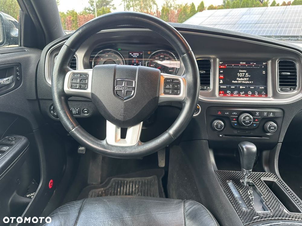 Dodge Charger 5.7 V8 RT - 11