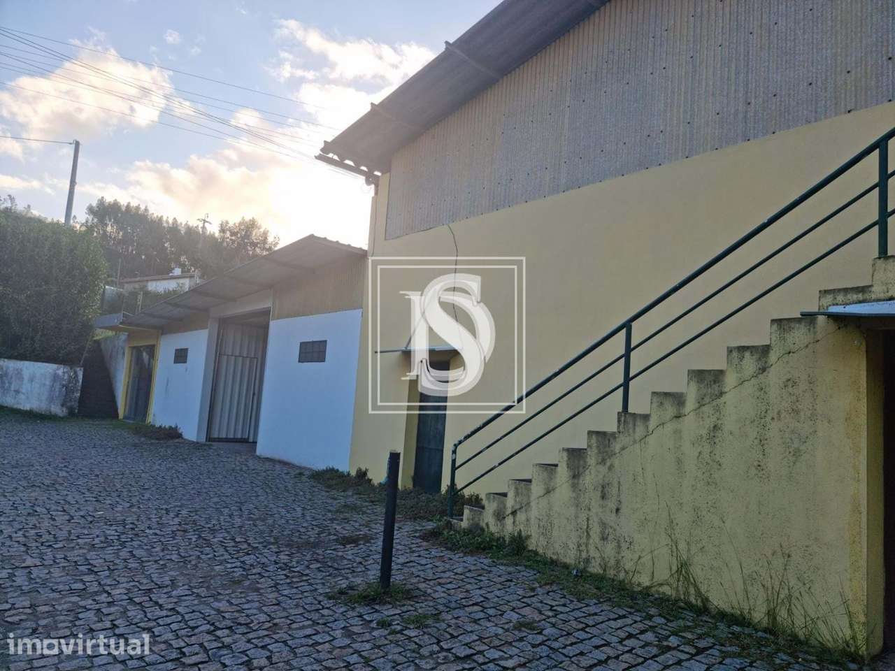 Armazém Não definido em Fermentões - Grande imagem: 2/5