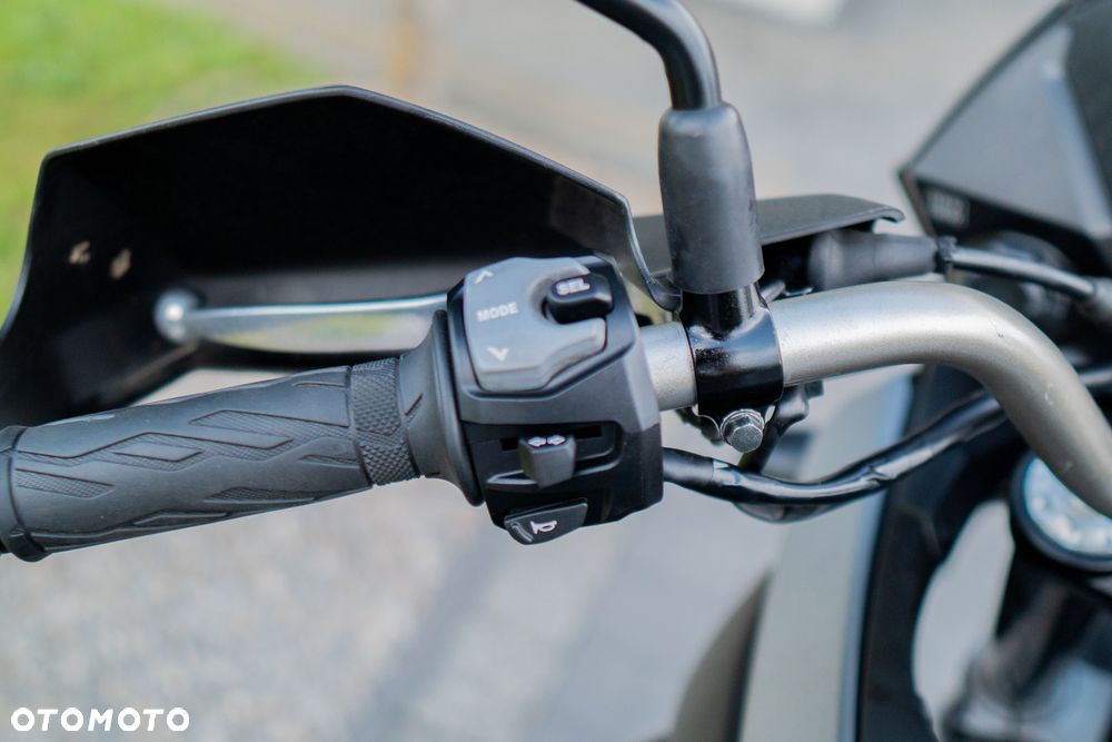 Suzuki V-STROM - 23