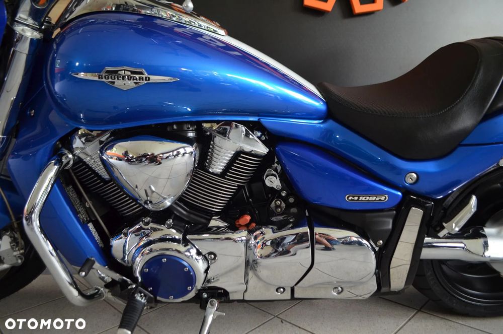 Suzuki Intruder - 20