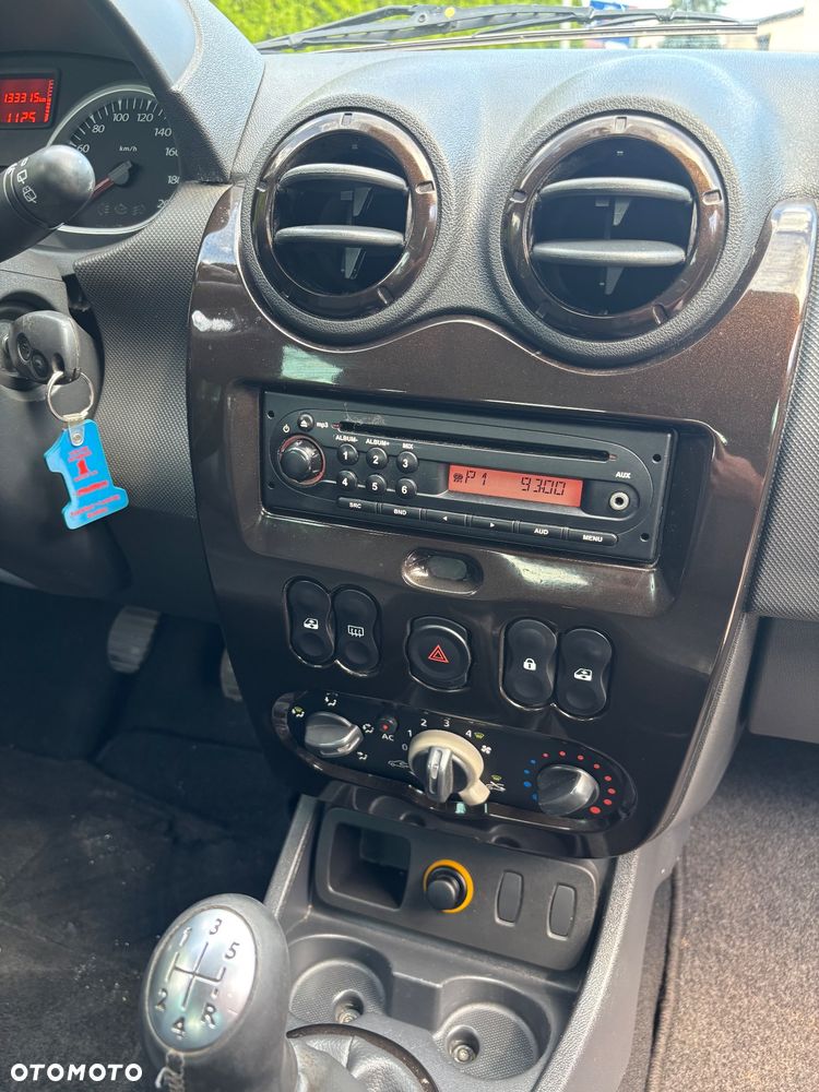 Dacia Duster 1.6 16V 4x2 Laureate - 13