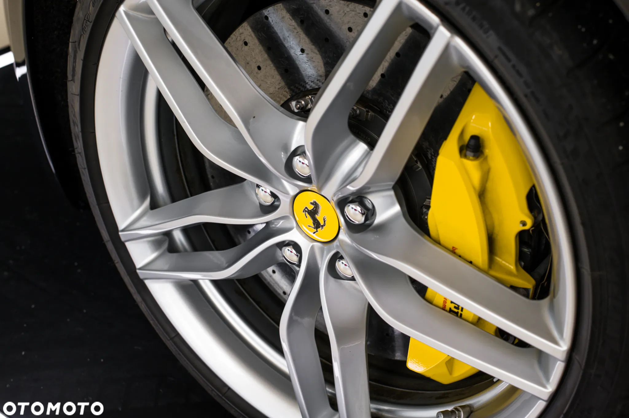 Ferrari FF Standard - 4