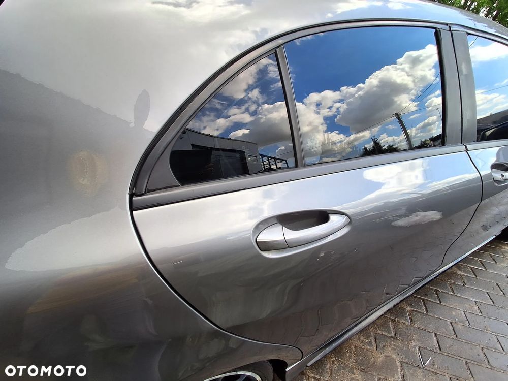 MERCEDES A-KLASA W176 PRAWEY PRZEDNI BŁOTNIK W KOLOR W ORYGINALE KOLOR 787 NIE MALOWANE Z 2016 ROK CENA ZA KOMPLET DRZWI BŁOTNIK DRZWI PRAWA STRONA - 21
