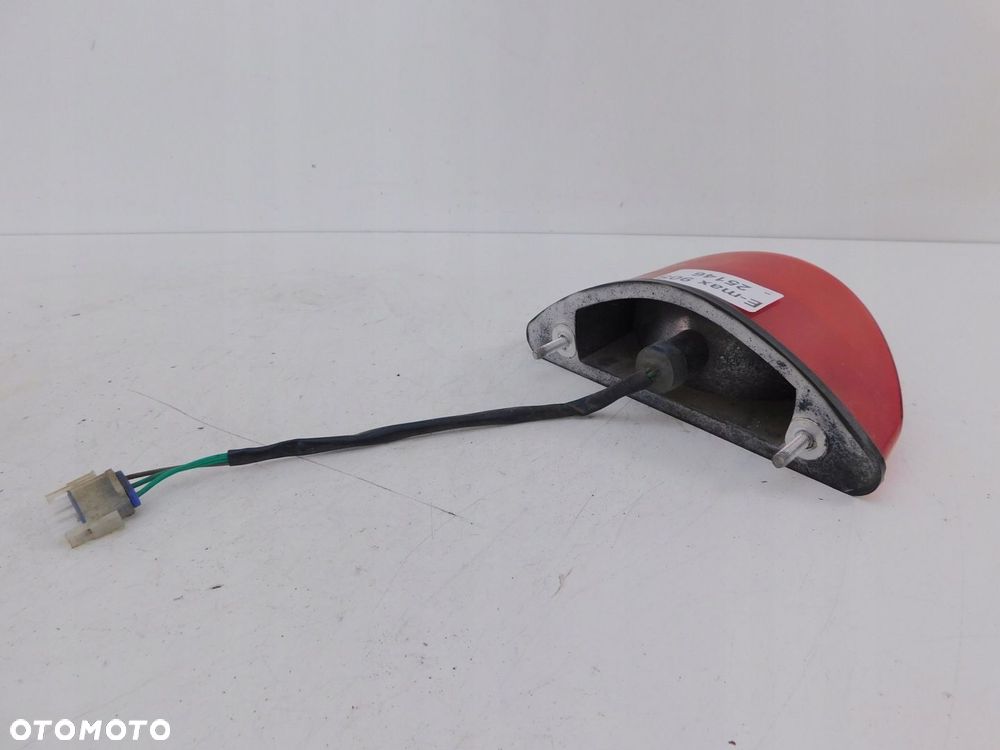 E-MAX 90S LAMPA TYLNA TYŁ M1 - 4