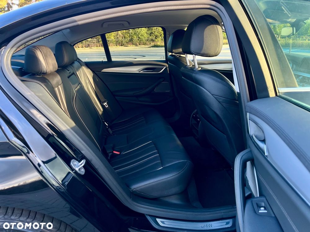 BMW Seria 5 518d - 25